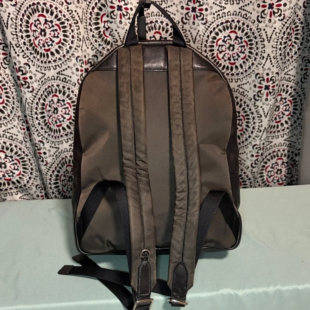Coach West Backpack Signature Canvas Varsity Stripe Charcoal Red F68034 EUC - Picture 2 of 12